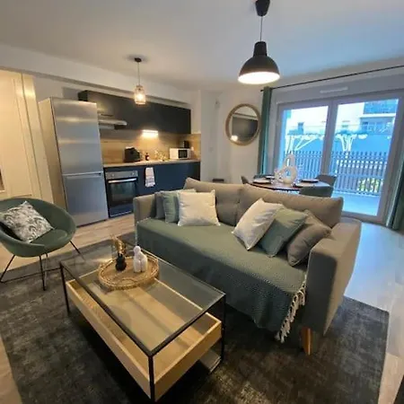 T3 Moderne - Proche Tram - Parking Privé Appartement *