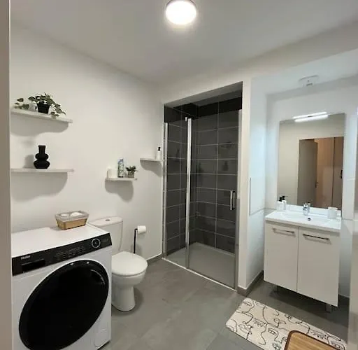 T3 Moderne - Proche Tram - Parking Privé