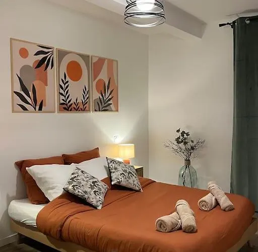 T3 Moderne - Proche Tram - Parking Prive *